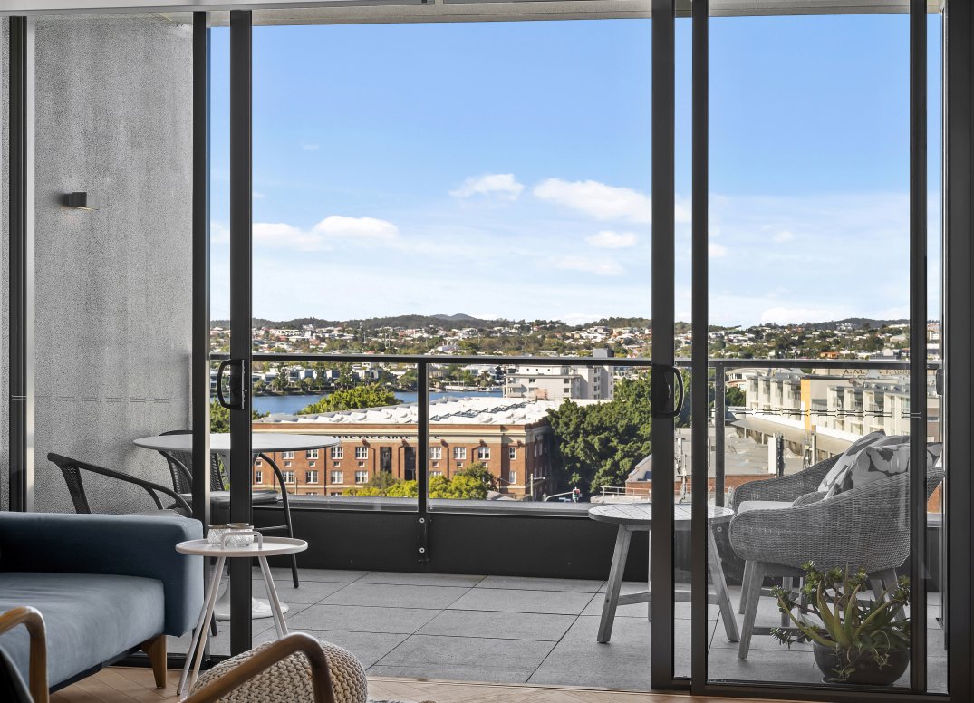 HIGHLY SOUGHT-AFTER POSITION IN THE SUPERB UNISON COMPLEX Gallery