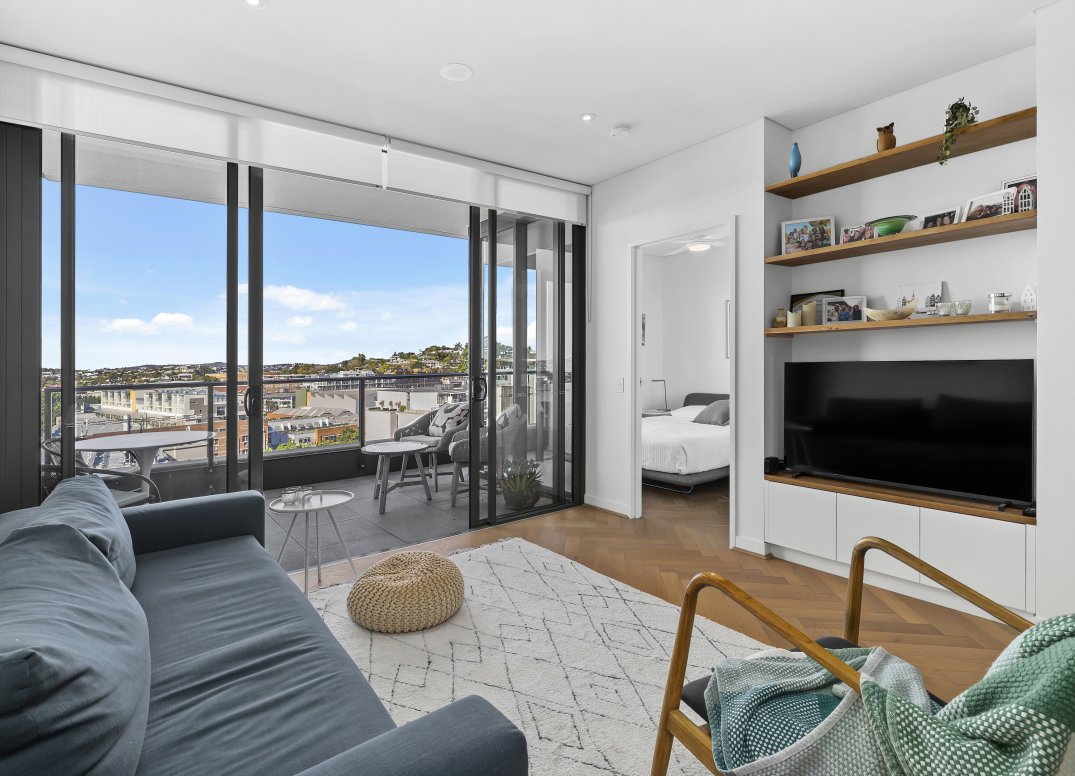 HIGHLY SOUGHT-AFTER POSITION IN THE SUPERB UNISON COMPLEX Gallery