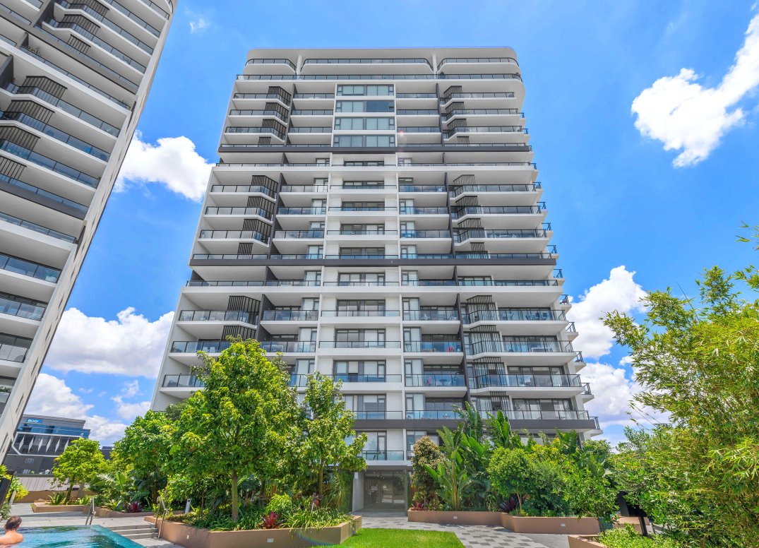 HIGHLY SOUGHT-AFTER POSITION IN THE SUPERB UNISON COMPLEX Gallery