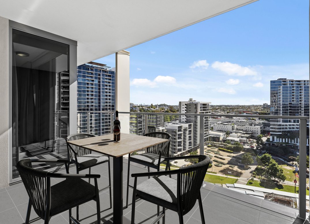 LIVE LIFE IN THE HEARTBEAT OF NEWSTEAD Gallery