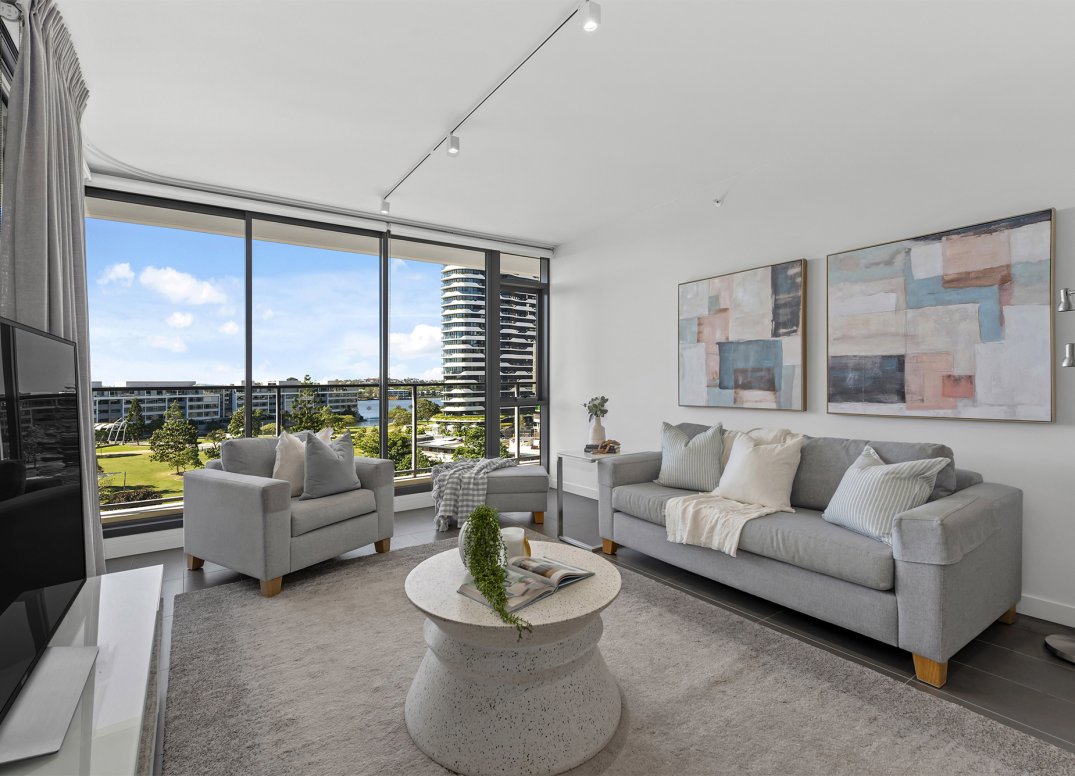 Incredible Views in Exclusive Park Building Gallery