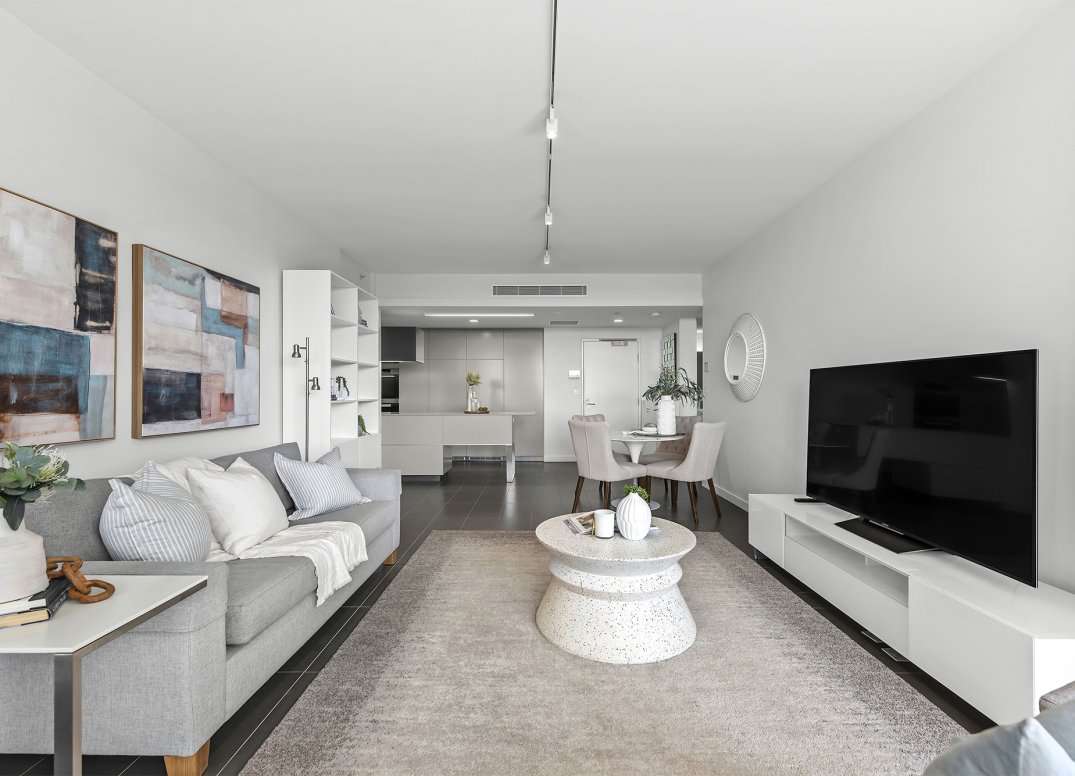 Incredible Views in Exclusive Park Building Gallery