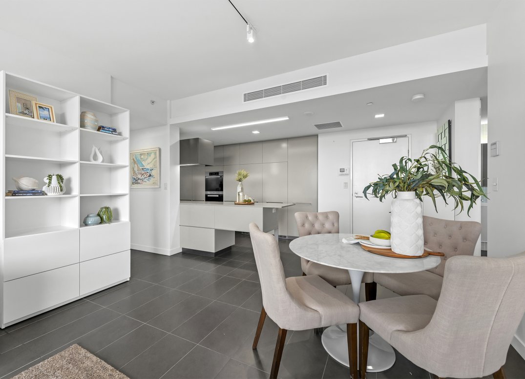 Incredible Views in Exclusive Park Building Gallery