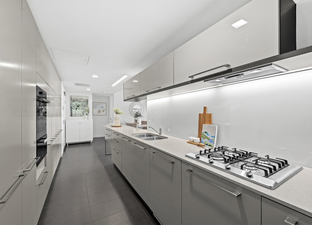 Incredible Views in Exclusive Park Building Gallery