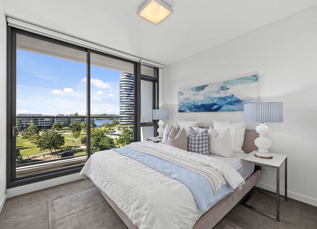 Incredible Views in Exclusive Park Building Gallery