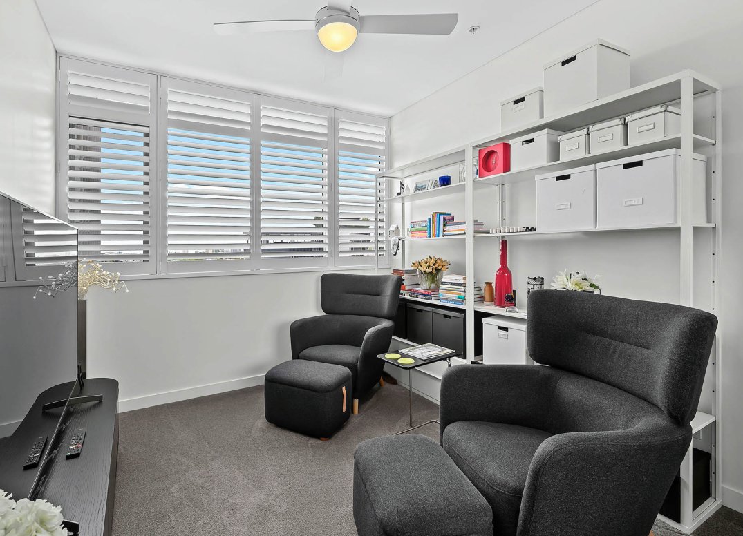 Premium Mirvac Residence with Captivating Views Gallery