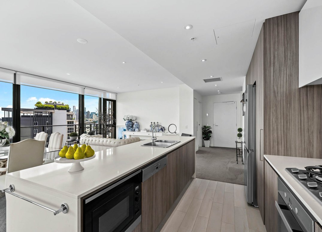 Premium Mirvac Residence with Captivating Views Gallery