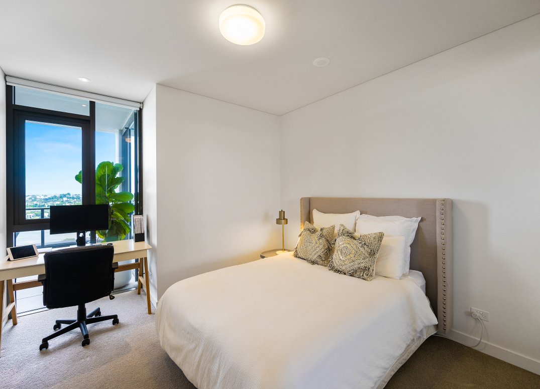 OUTSTANDING POSITION IN NEWSTEAD Gallery