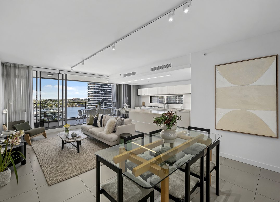 Luxurious Pavilion Apartment with Exquisite Views Gallery