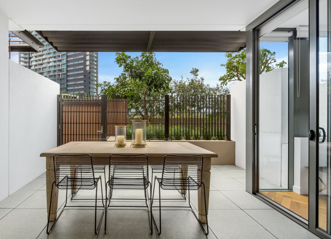 Enviable Style and Serenity in Unison Gallery