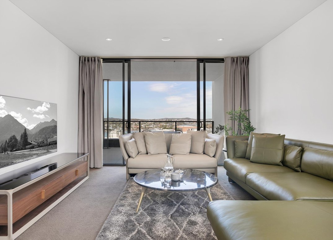 Magnificent 3 Bedroom Apartment with Sublime River Views Gallery