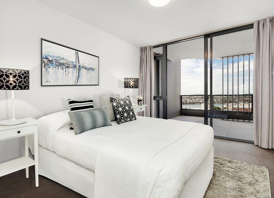 Magnificent 3 Bedroom Apartment with Sublime River Views Gallery
