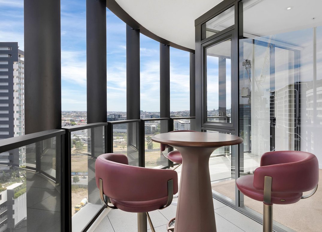 Magnificent 3 Bedroom Apartment with Sublime River Views Gallery
