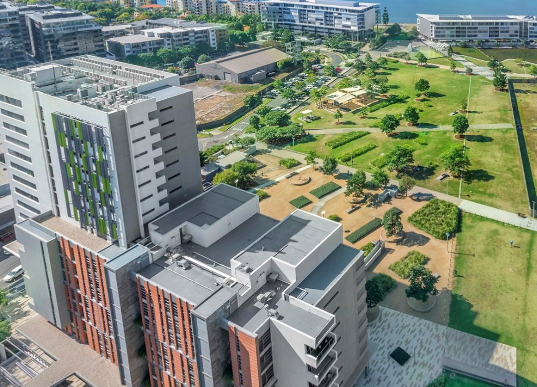 Iconic Waterfront Park Oasis Gallery