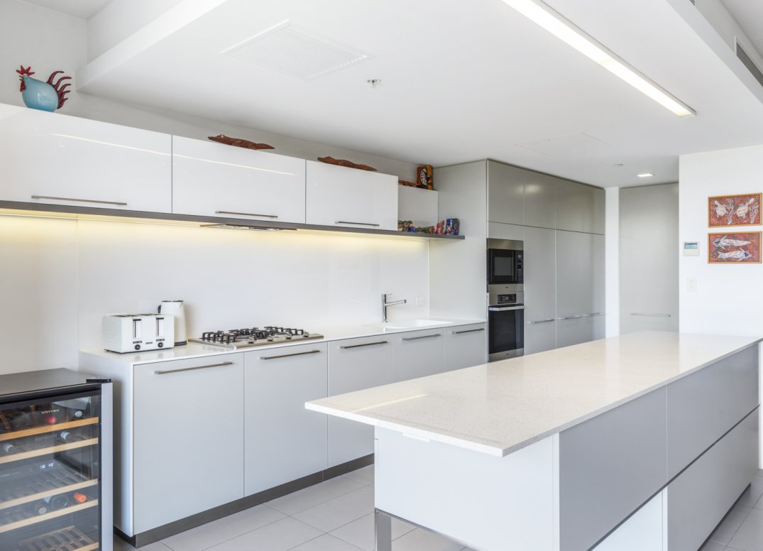 Iconic Waterfront Park Oasis Gallery