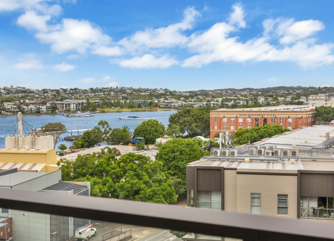Outstanding Apartment with Water Views Gallery
