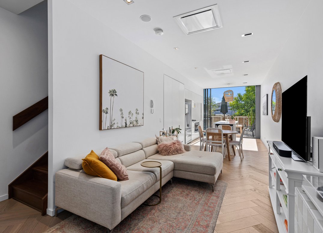 Rare 2 Storey Terrace Home in Newstead Gallery