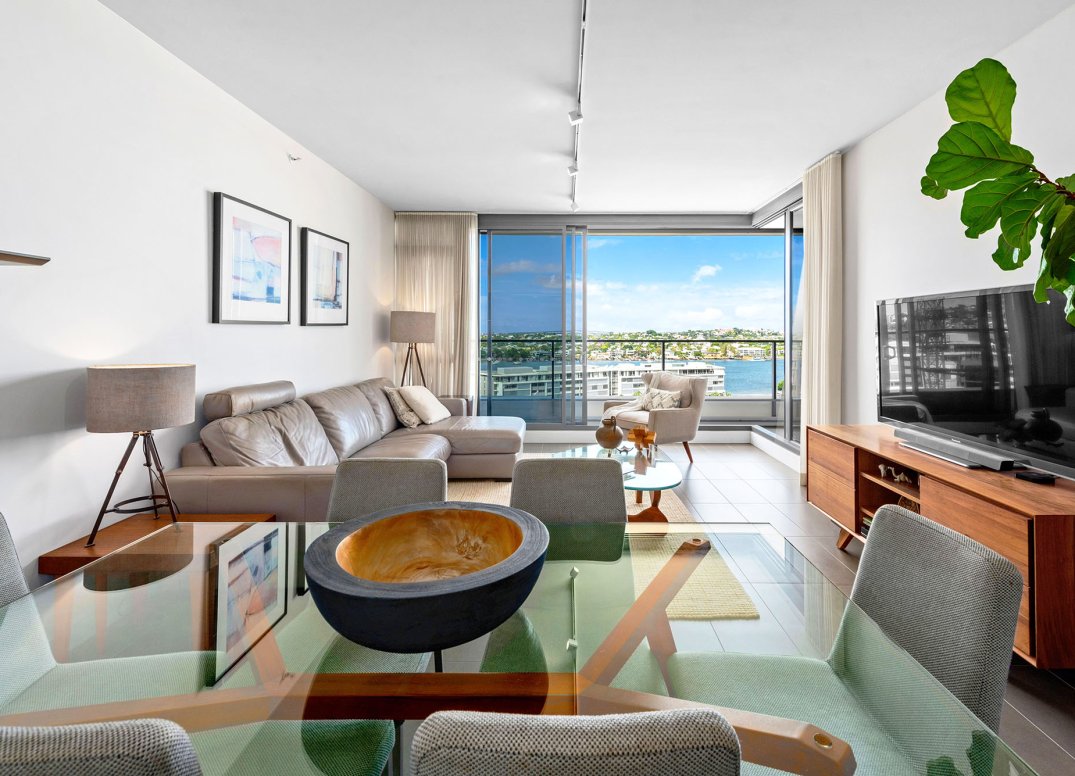 Exclusive Waterfront Park Address with Incredible Views Gallery